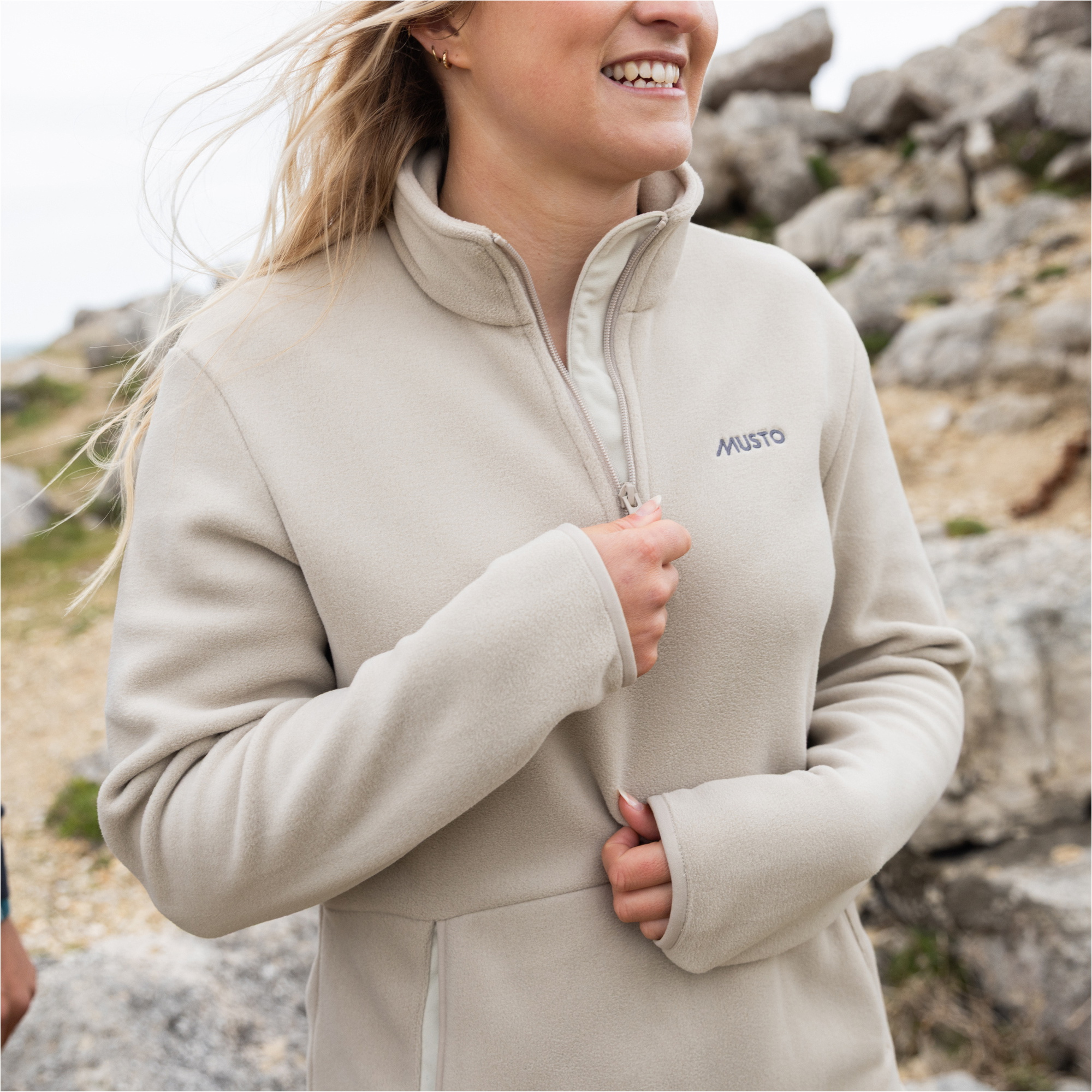 2025 Musto Mujer Classic Fleece 85135 - Pure Cashmere